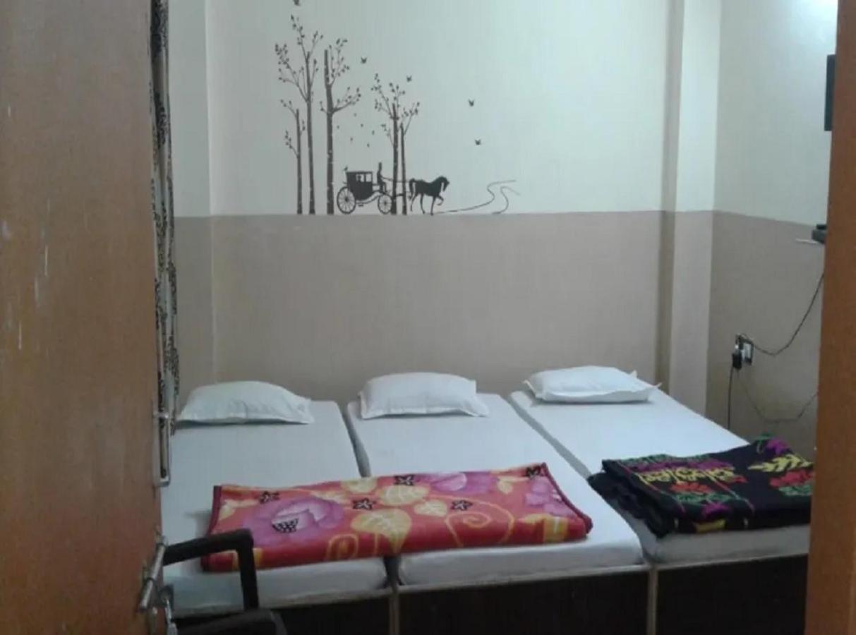 Swastik Guest House Varanasi Exterior photo